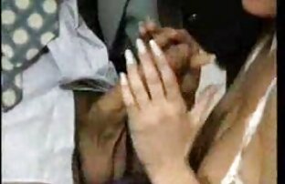 XXX Cubitan xxx selingkuh hot manis berpose di studio.