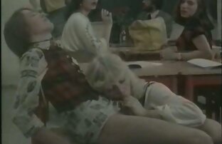 XXX Milf panas muncul dalam pertunjukan porno nakal. xxx bokep paling hot