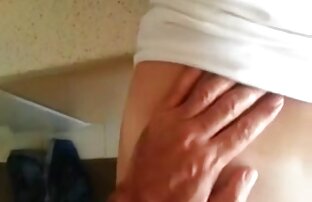 XXX Carlycurvy menggunakan video sex hot tante dildo dalam mulut dan vagina.